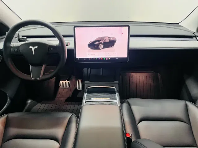 Tesla Model Y — Фото автомобиля 10