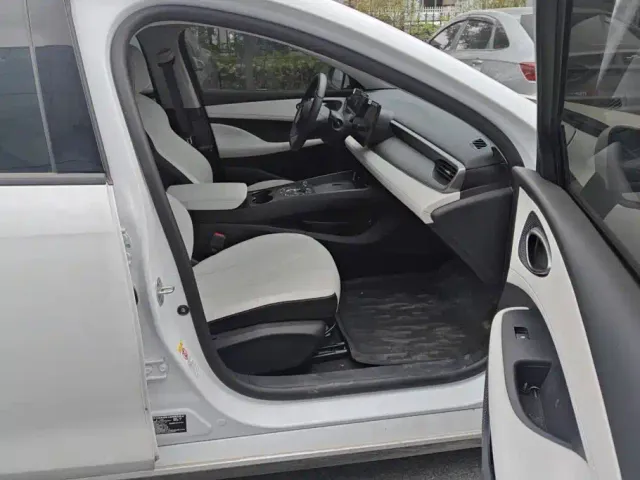BYD Seal 05 DM-i — Фото автомобиля 8
