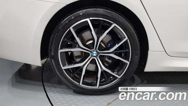 BMW 5-Series 5 серия (G30) 530i xDrive M Sport — Фото автомобиля 5