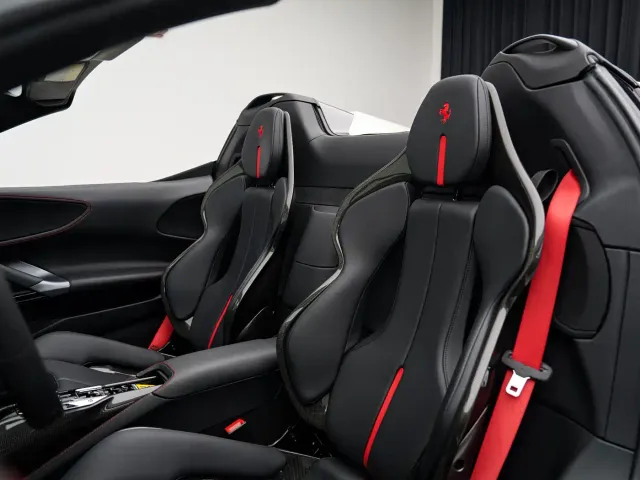 Ferrari SF90 — Фото автомобиля 14