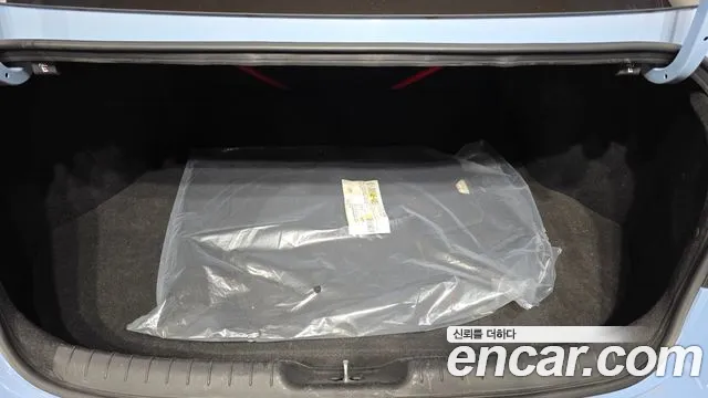 Hyundai Avante CN7 — Фото автомобиля 16