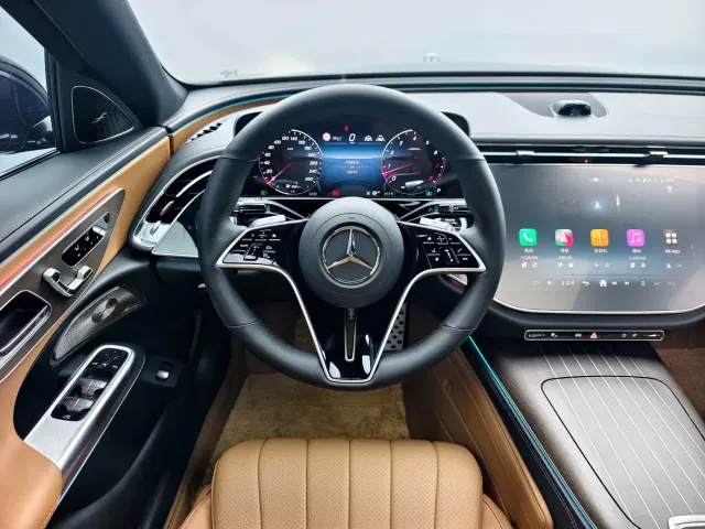 Mercedes-Benz E-Class — Фото автомобиля 14