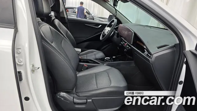 Kia Niro — Фото автомобиля 16