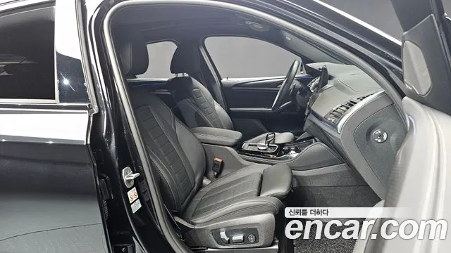 BMW X4 xDrive20i M Sport Pro — Фото автомобиля 11