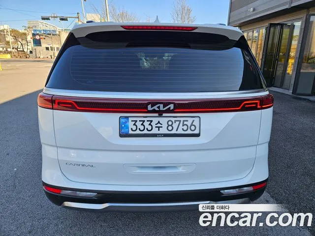 Kia Canival Carnival 4 поколение Бензин 7 мест Signature — Фото автомобиля 3