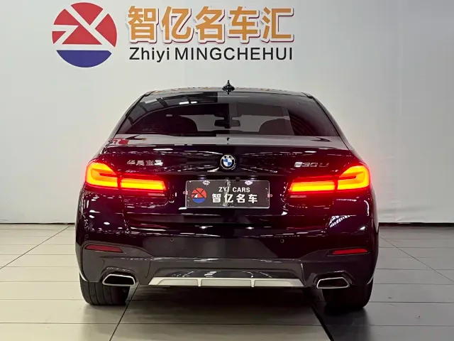 BMW 5 Series — Фото автомобиля 12