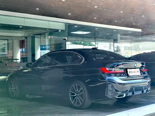 BMW 3 Series — Фото автомобиля 9
