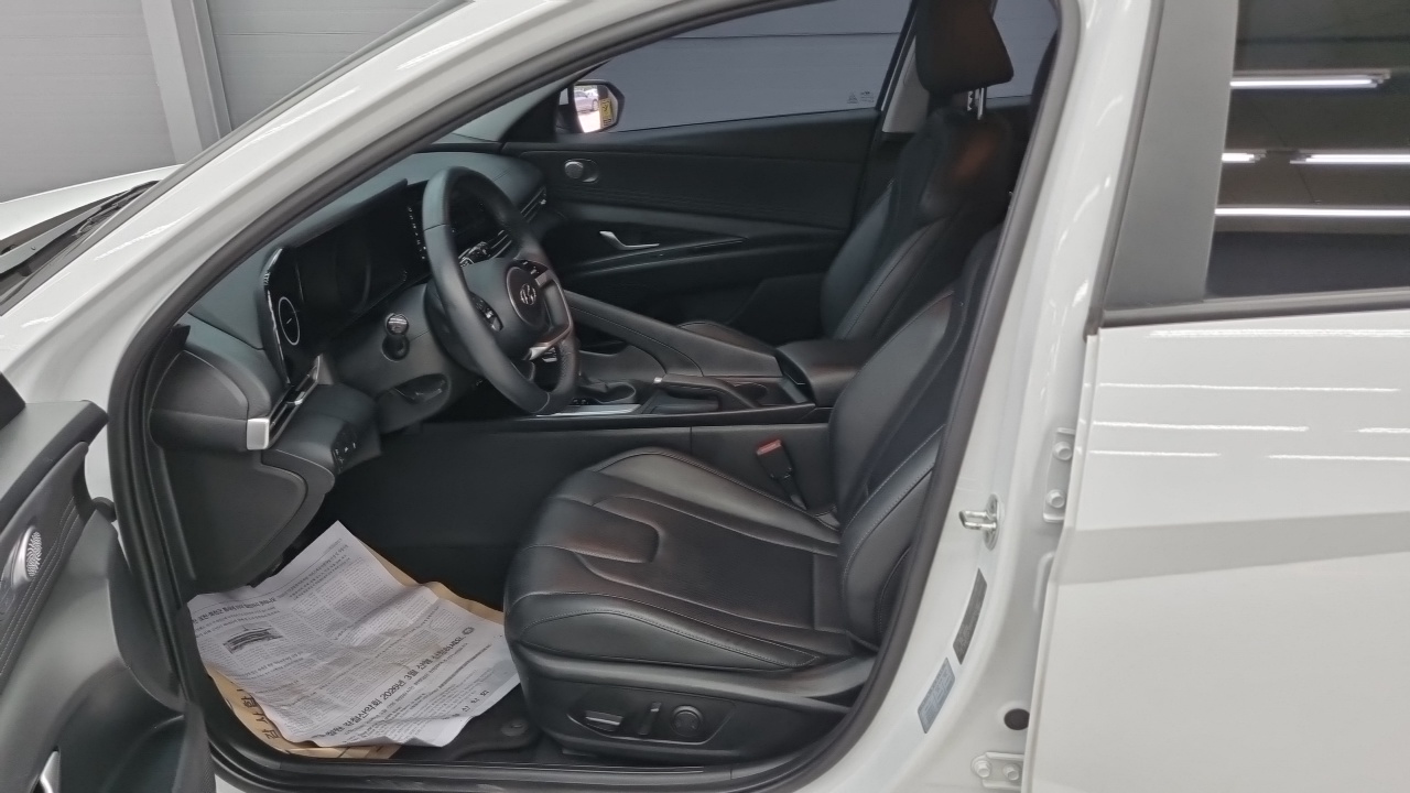 Hyundai Avante CN7 — Фото автомобиля 10