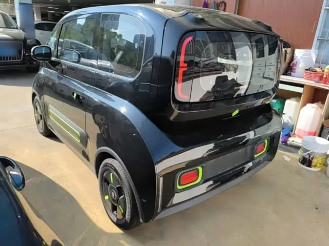 Baojun KiWi EV — Фото автомобиля 4
