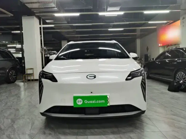 GAC Aion Y — Фото автомобиля 2