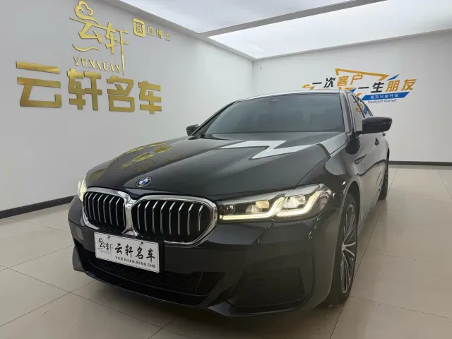 Фотография автомобиля — BMW 5 Series
