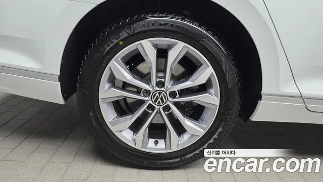 Volkswagen Passat Passat GT(B8) 2.0 TDI Premium — Фото автомобиля 5