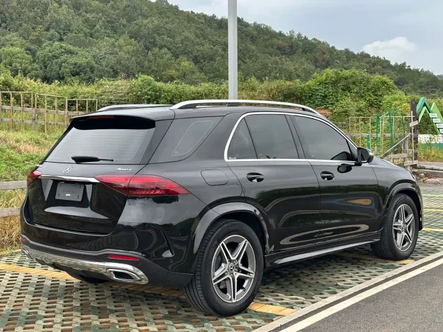 Mercedes-Benz GLE-Class — Фото автомобиля 15