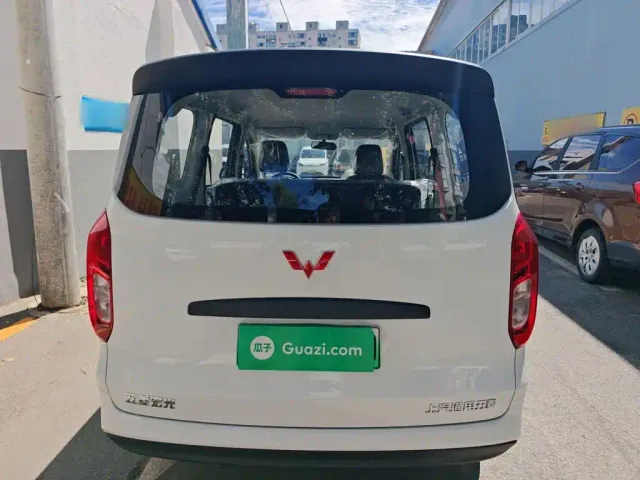 Wuling Hongguang — Фото автомобиля 3