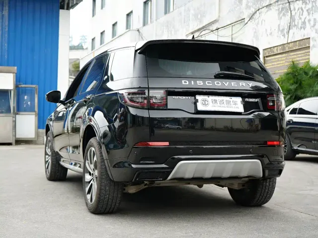 Land Rover Discovery Sport — Фото автомобиля 10