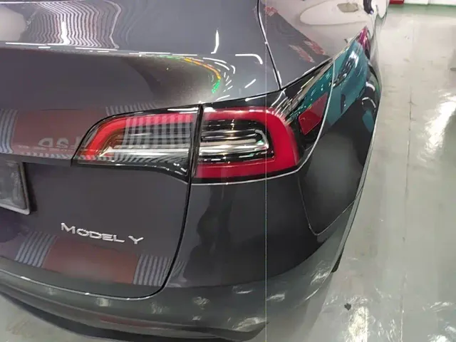 Tesla Model Y — Фото автомобиля 7