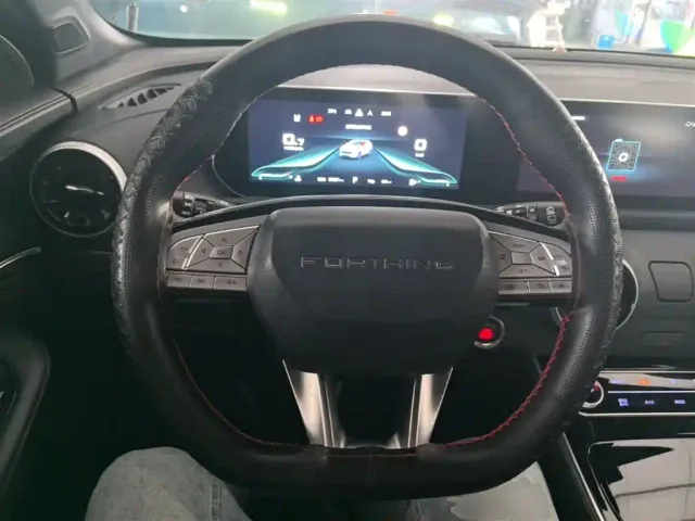 Forthing T5 Evo — Фото автомобиля 10