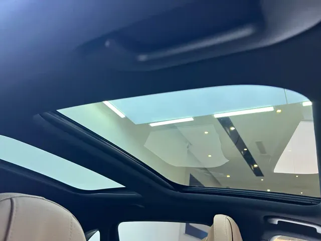 Mercedes-Benz E-Class — Фото автомобиля 22