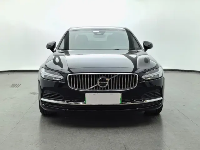 Volvo S90 — Фото автомобиля 2