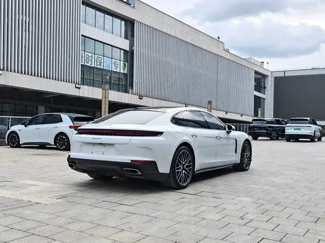 Porsche Panamera — Фото автомобиля 20