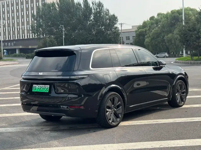Li Auto L9 — Фото автомобиля 6