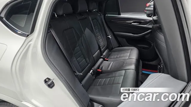 BMW X4 xDrive 20d M Sport Pro — Фото автомобиля 3