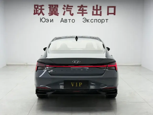 Hyundai Elantra — Фото автомобиля 5