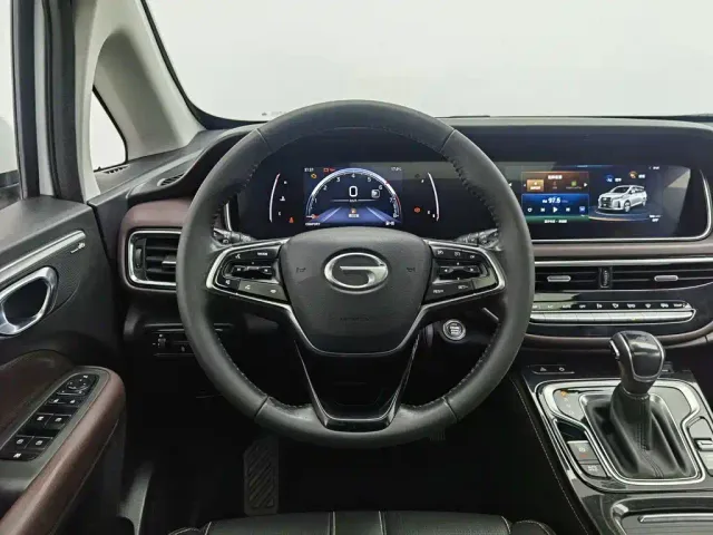 GAC Trumpchi M6 — Фото автомобиля 11