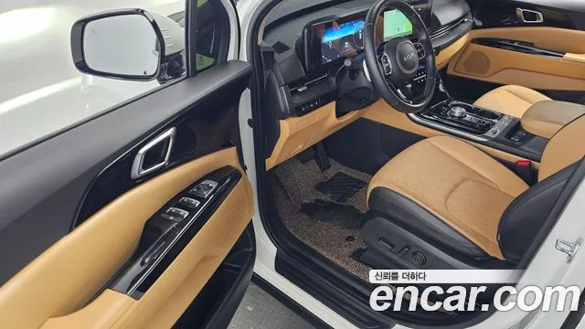 Kia Carnival Generation 4 — Фото автомобиля 10
