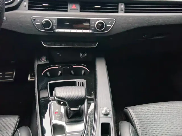 Audi A4L — Фото автомобиля 9