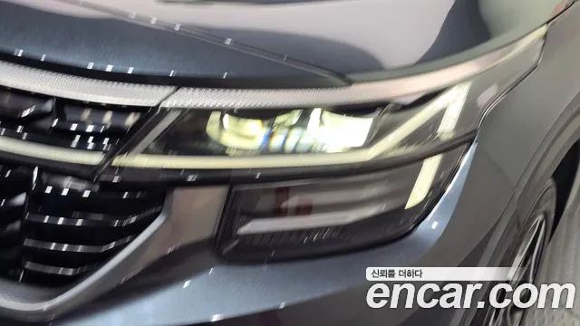 Kia Seltos — Фото автомобиля 7