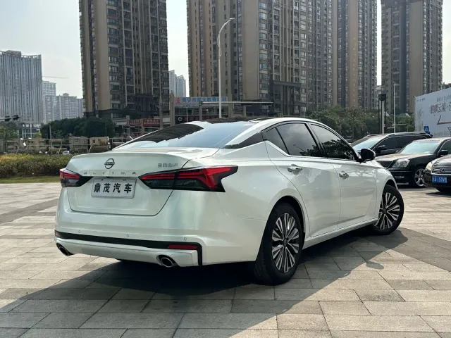 Nissan Teana — Фото автомобиля 7