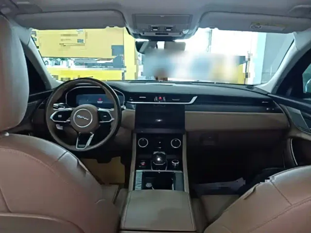 Jaguar XFL — Фото автомобиля 9