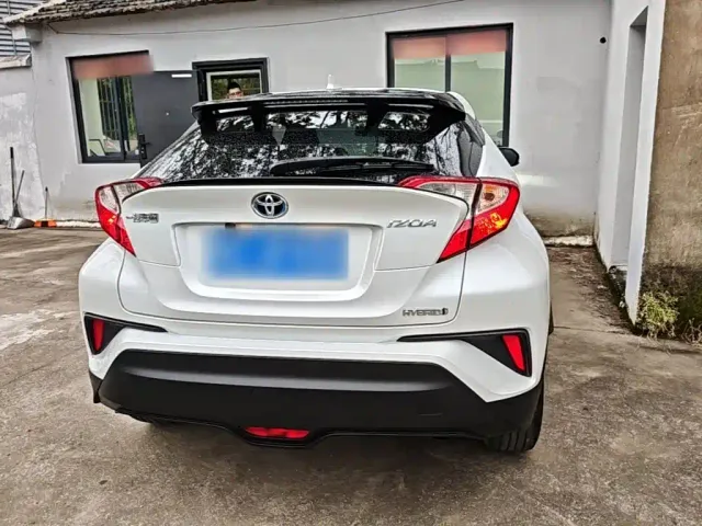 Toyota IZOA — Фото автомобиля 5