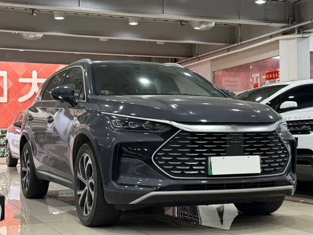 BYD Tang — Фото автомобиля 3