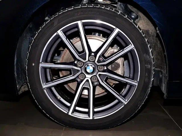 BMW 3 Series — Фото автомобиля 12