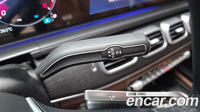 Mercedes-Benz GLE-Class — Фото автомобиля 9