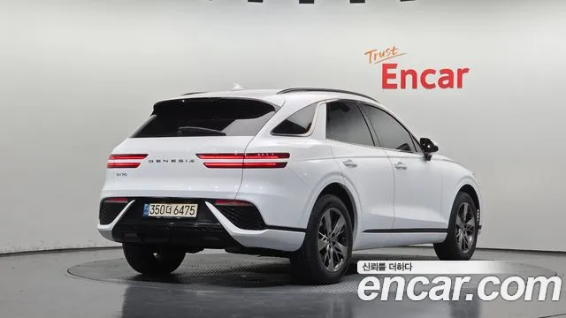 Genesis GV70 2.2 Дизель 2WD — Фото автомобиля 2
