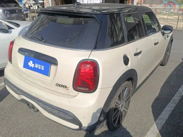 MINI Hatch — Фото автомобиля 3
