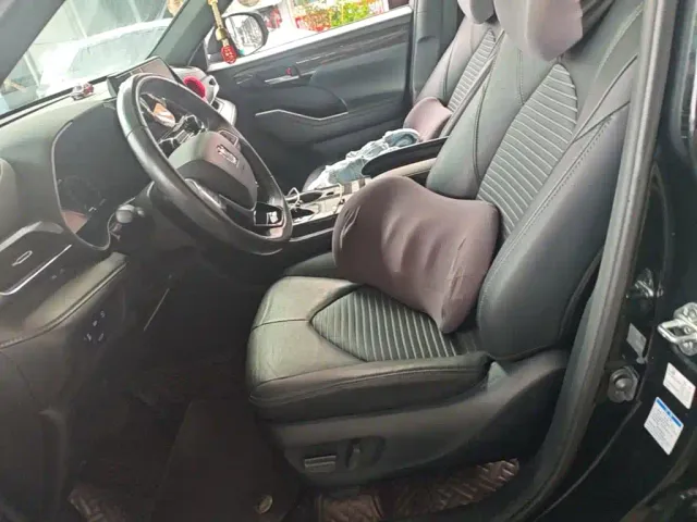 Toyota Crown Kluger 2021 2.5L HEV 4WD Premium — Фото автомобиля 14