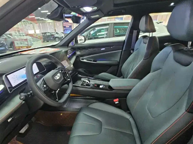 Geely Boyue — Фото автомобиля 7