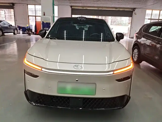Toyota BoZhi 3X — Фото автомобиля 2