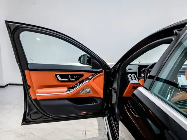 Mercedes-Benz S-Class — Фото автомобиля 8
