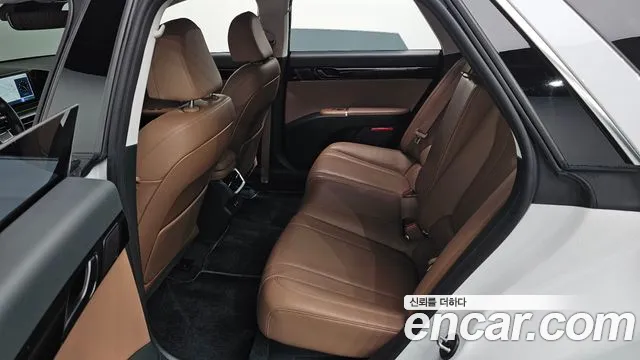 Hyundai Grandeur Grandeur (GN7) 2.5 Бензин 2WD — Фото автомобиля 12