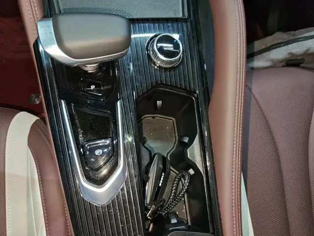 Geely Xingyue L — Фото автомобиля 13