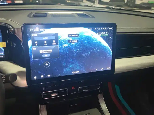 GAC Trumpchi GS8 — Фото автомобиля 13