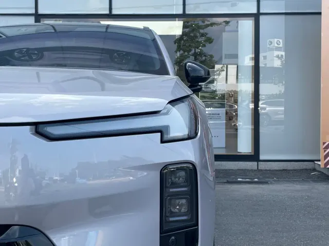 Volvo XC70 Plug-in Hybrid — Фото автомобиля 4