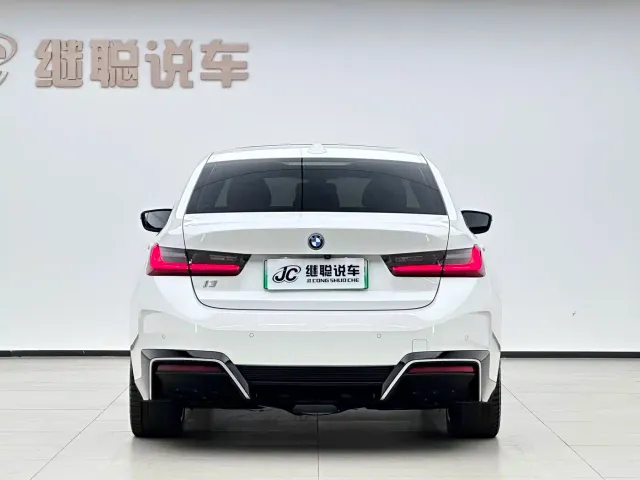 BMW i3 — Фото автомобиля 4
