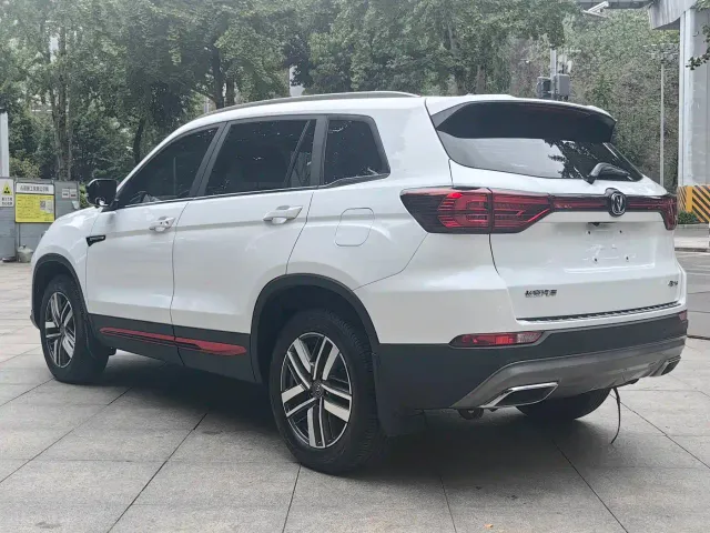 Changan CS75 — Фото автомобиля 7