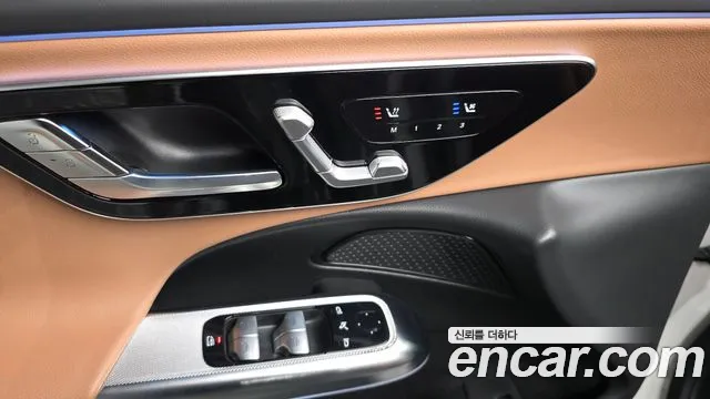 Mercedes-Benz E-Class — Фото автомобиля 26